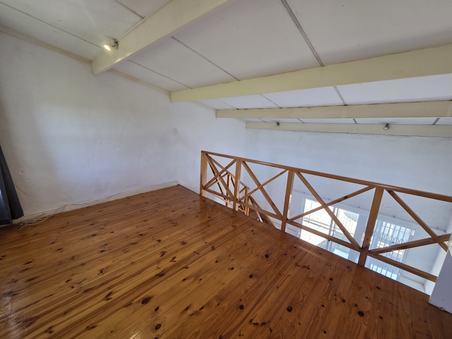 To Let 1 Bedroom Property for Rent in Humewood Eastern Cape
